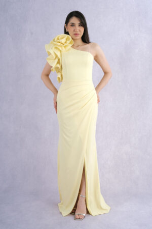 Hot Contact Tek Omuz Volan Detaylı Yırtmaçlı Uzun Abiye Elbise